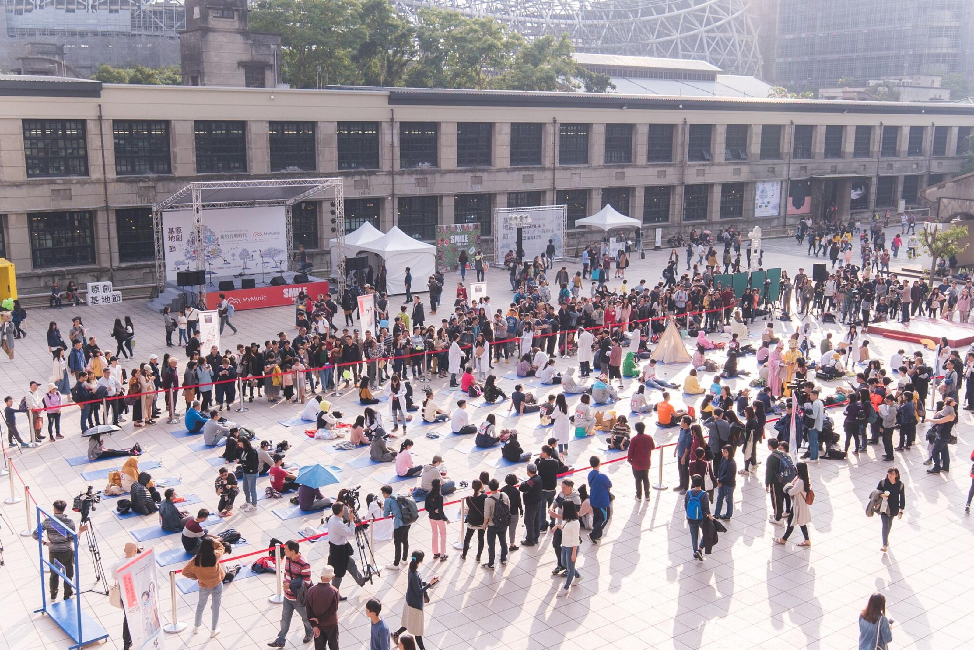 Space-Out Competition by Woopsyang